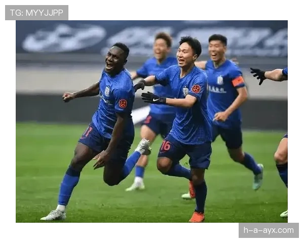 上海申花迎来复兴之路的新挑战，球队状态回暖表现值得关注